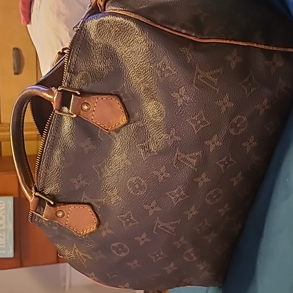 Authentic Louis Vuitton Speedy 30